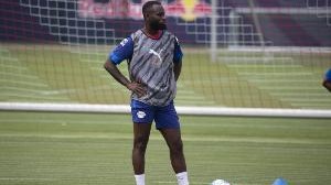 记者：莱比锡后卫海特勒伊达可能离队，已收到多份先租后买报价