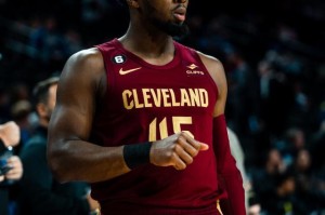 必发APP-米切尔飙分 戈贝尔3战54篮板！爵士双星各自闪耀