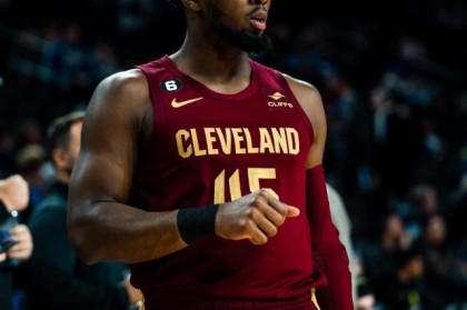 必发APP-米切尔飙分 戈贝尔3战54篮板！爵士双星各自闪耀