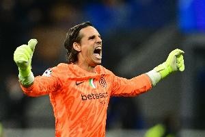 本赛季欧冠扑救榜：索默54次第一，库尔图瓦52次第二